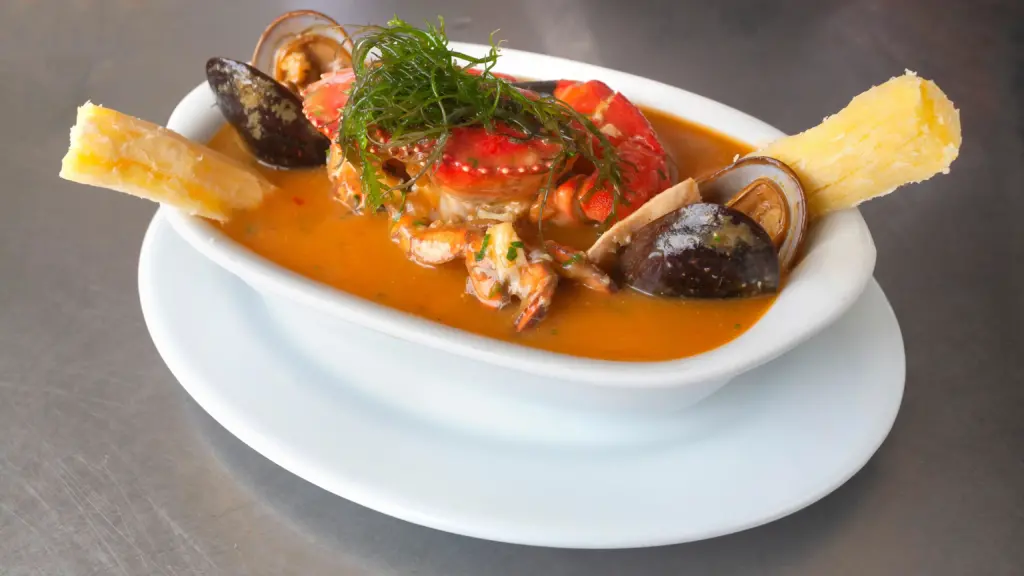 Un Plato de Parihuela, plato tipico de Paracas